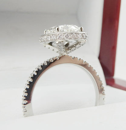19K White Gold 2.10ct Oval Diamond Halo Engagement Ring