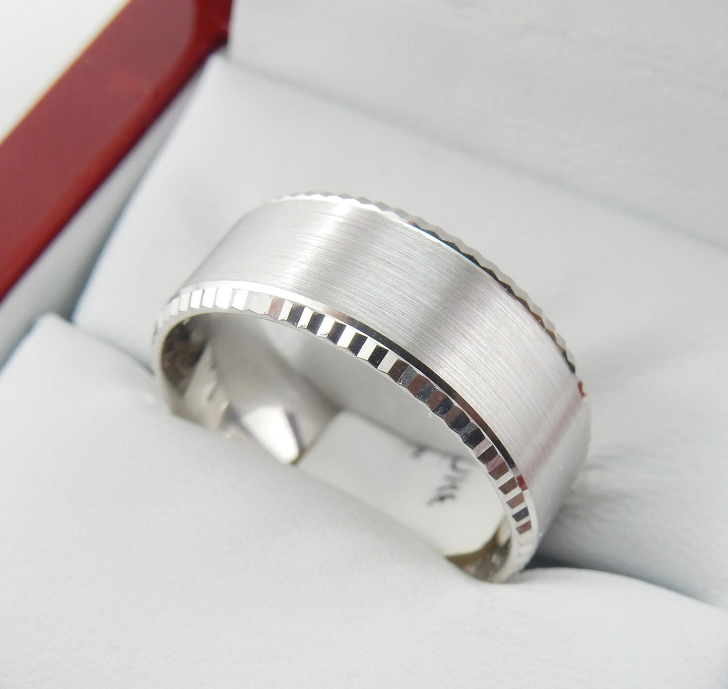 10K White Gold 8mm Milgrain Edge Men’s Wedding Band