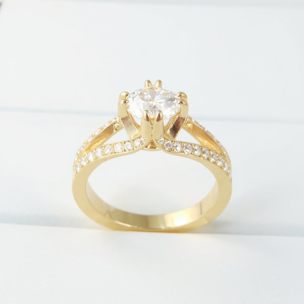 18K Yellow Gold 2.01ct Round Brilliant Diamond Engagement Ring