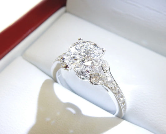 18K White Gold 1.50 CTW Split-Shank Diamond Engagement Ring