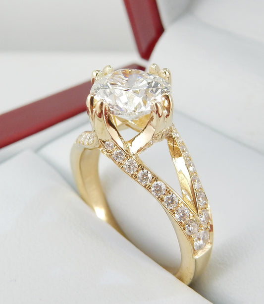 18K Yellow Gold 2.01ct Round Brilliant Diamond Engagement Ring