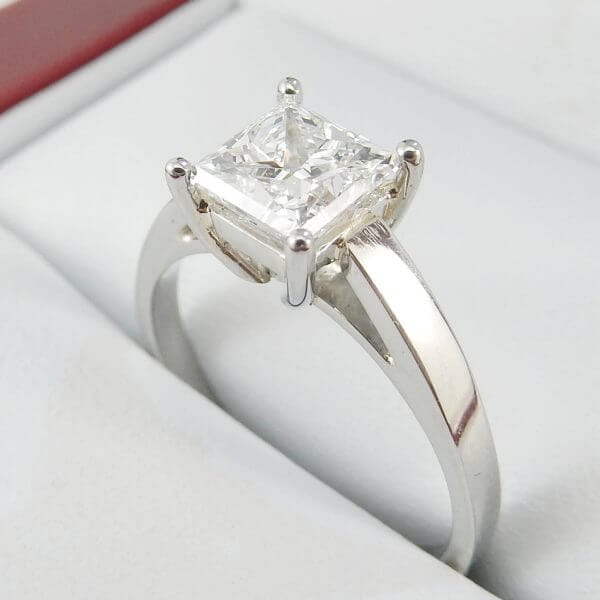 Princess diamond solitaire