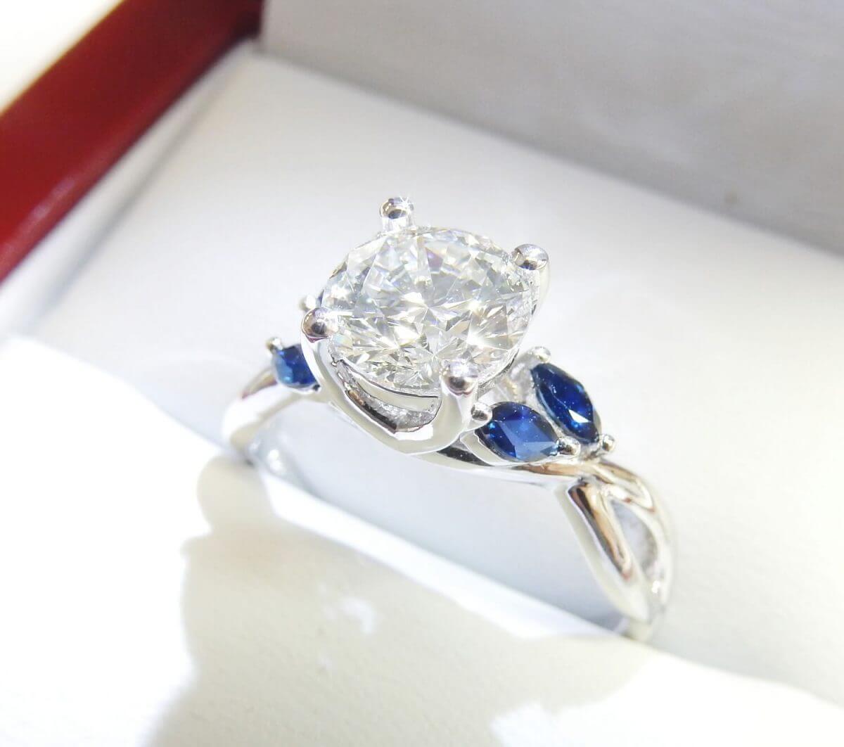 Diamond sapphire leaves white gold engagement ring