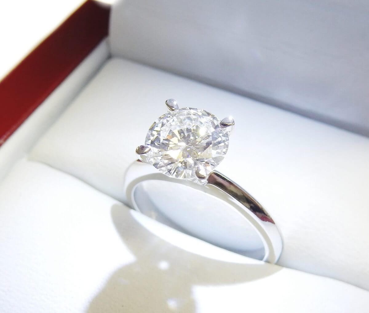 four prong knife edge solitaire engagement ring diamond gla