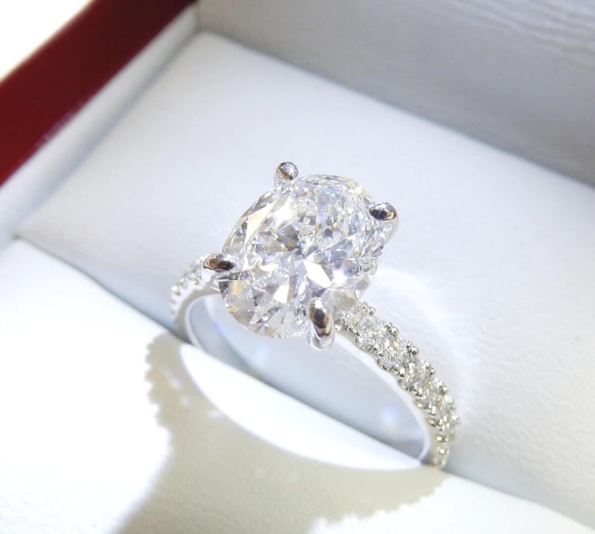 Pave diamond oval