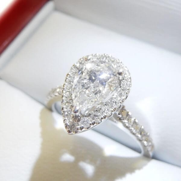 Pear diamond halo