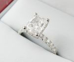 Radiant-Diamond-Engagement-Ring-DiamondNet.ca