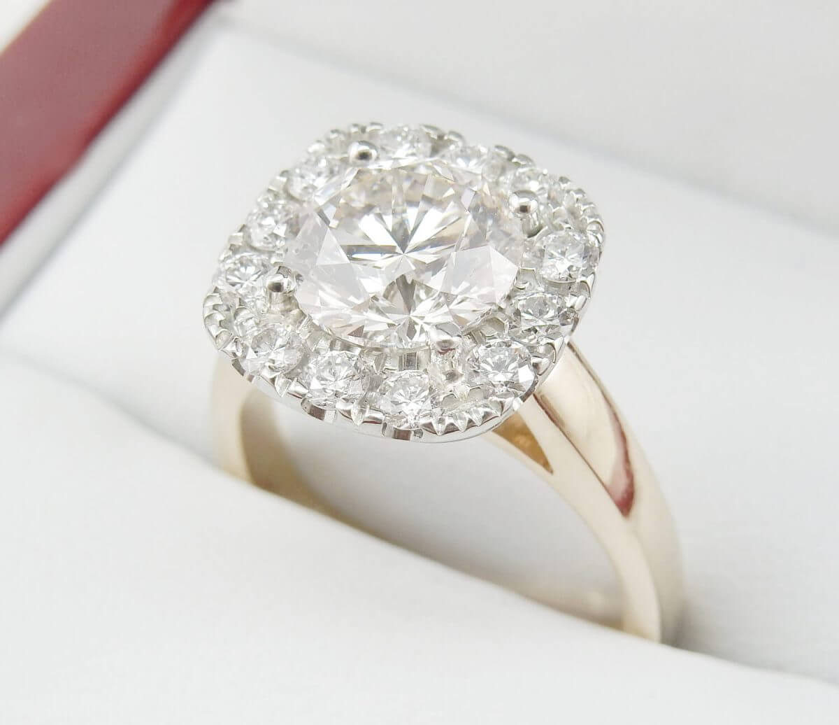 Brilliant-Round-Diamond-IGI-SI2-clarity-I-color-Engagement-Ring-DiamondNet.ca