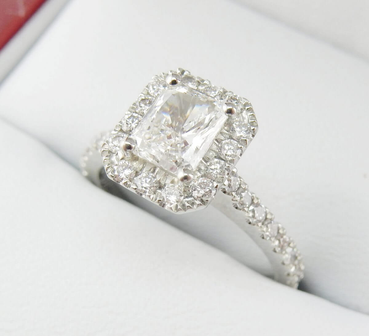 Radiant-Diamond-Halo-Engagement-Ring-GIA-White-Gold-DiamondNet.ca