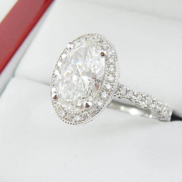 Oval-Diamond-Custom-Jewellery-Engagement-Ring-DiamondNet.ca