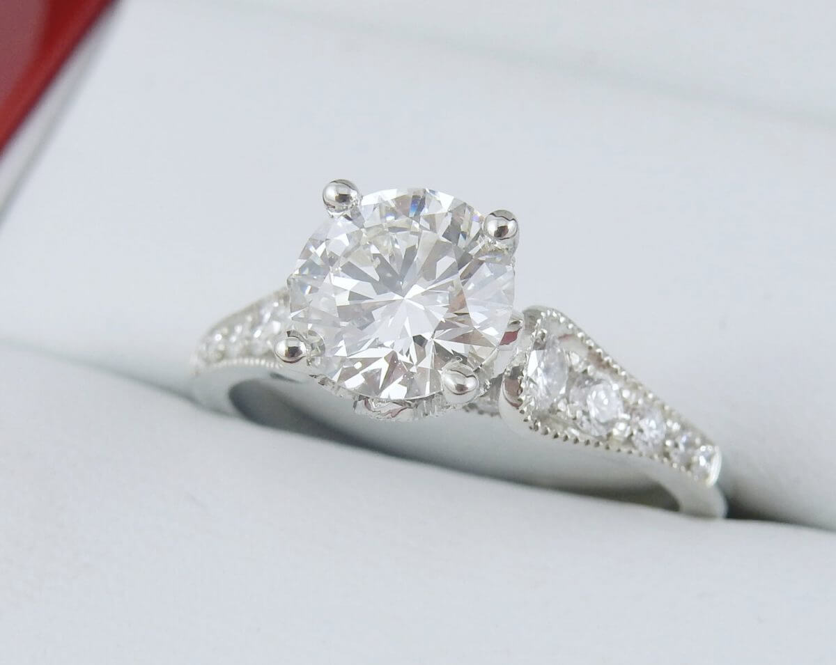 Vintage-Engagement-Ring-GIA-DiamondNet.ca