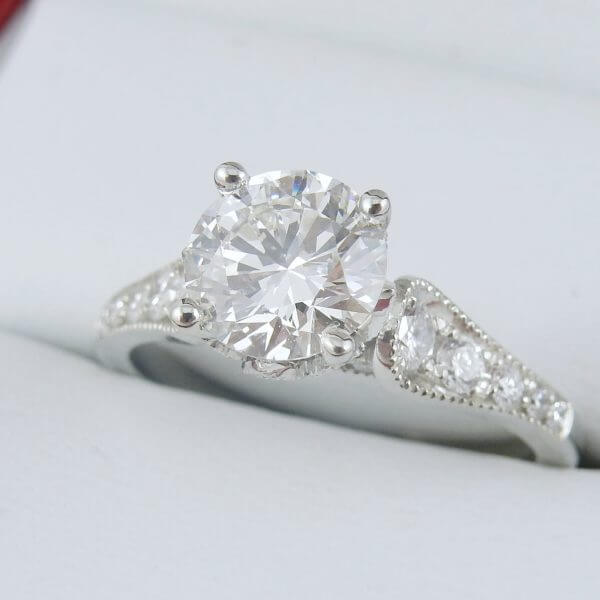 Vintage-Engagement-Ring-GIA-DiamondNet.ca