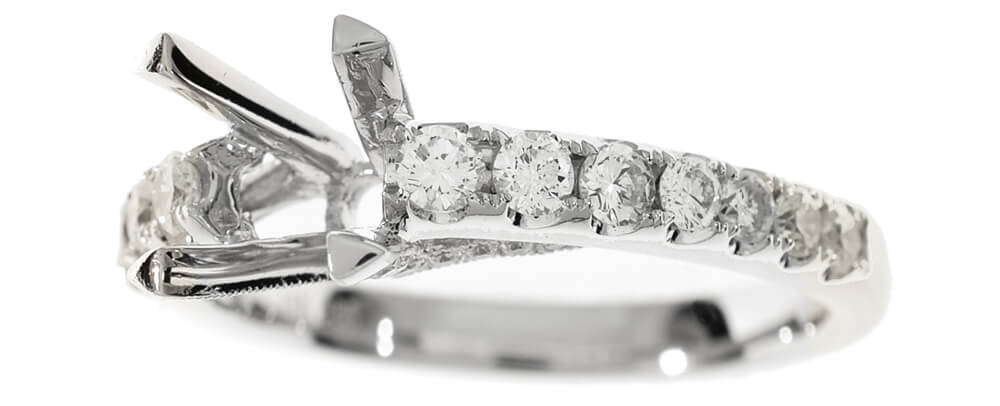 Four-prong engagement ring