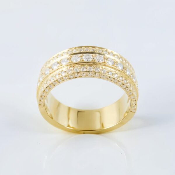 Yellow Gold Man’s Wedding Band