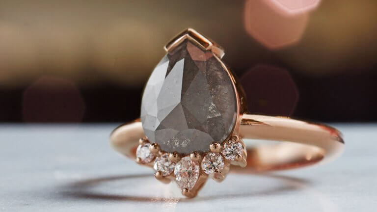 Grey Spinel Rings: A New Jewelry Trend | deBebians