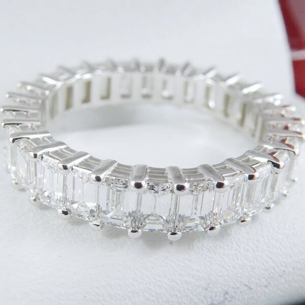 Emerald-Diamond-Eternity-Band-White-Gold-DiamondNet.ca (2)