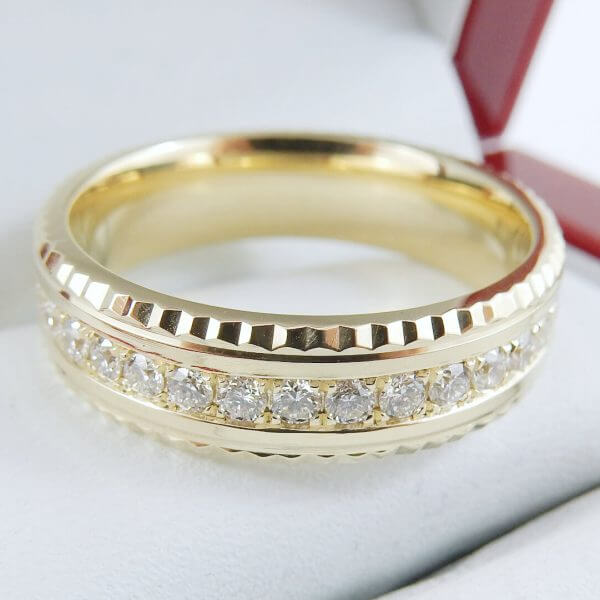 Fluted-Bezel-Style-Mans-Diamond-Wedding-Band-Yellow-Gold-DiamondNet.ca (2)