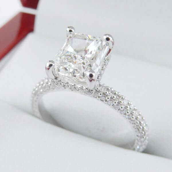 Radiant-Cut-Diamond-Hidden-Halo-White-Gold-GIA-DiamondNet.ca