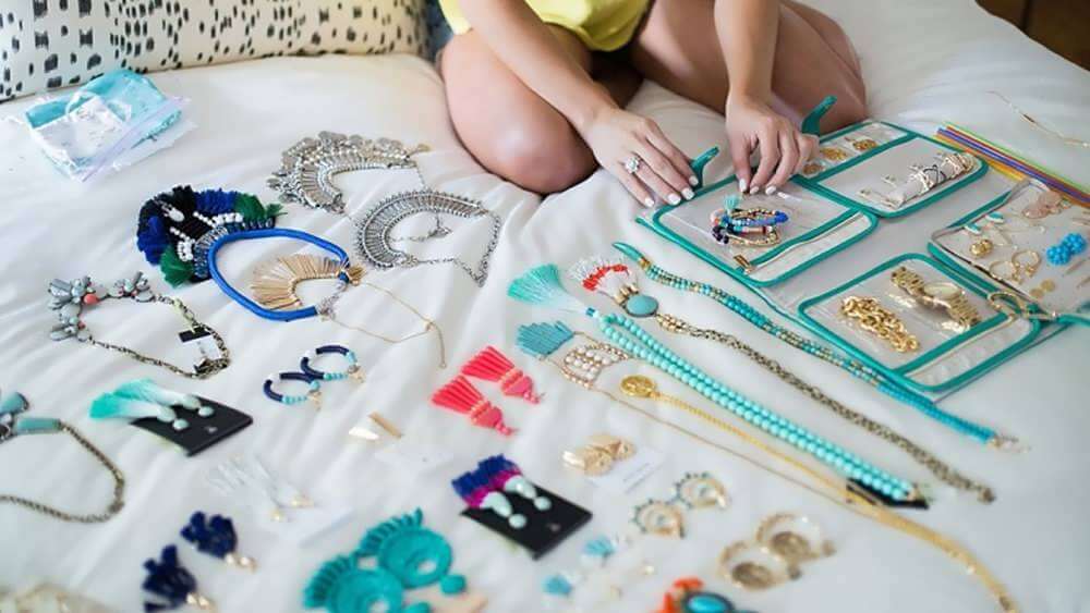 How to pack jewelry