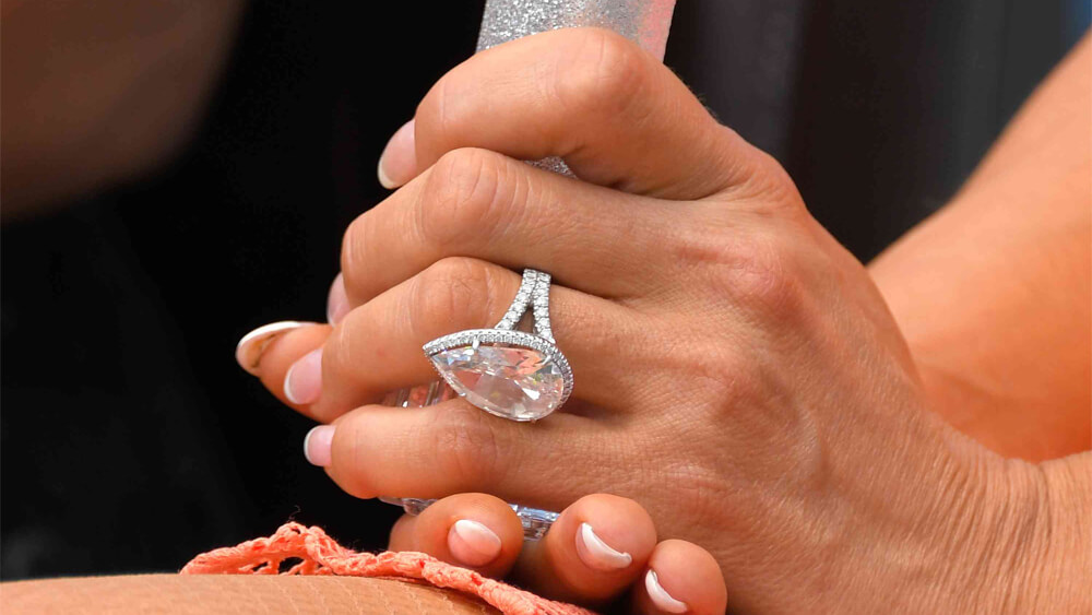Paris Hilton diamond ring
