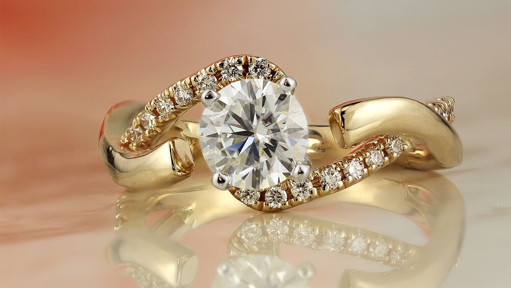 Modern engagement ring style