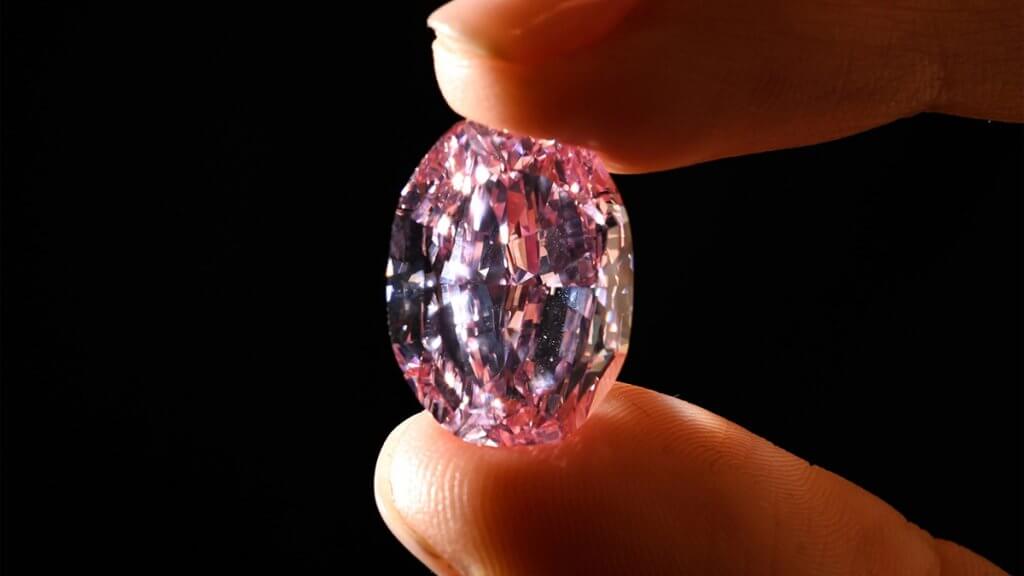 Shape of a diamond affect the price