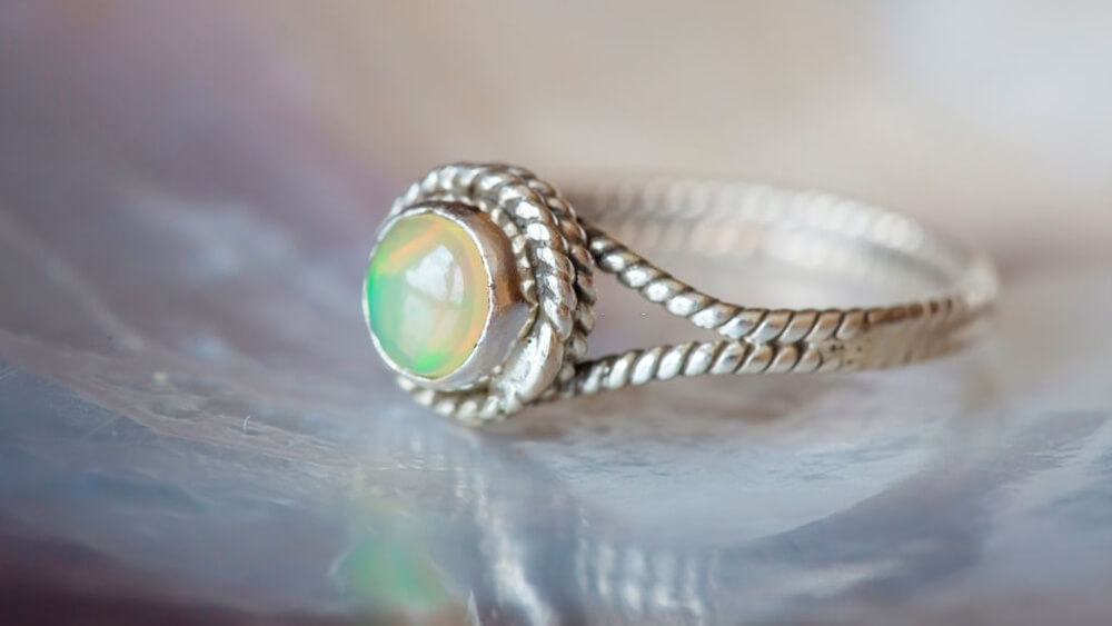 Beautiful silver opal ring
