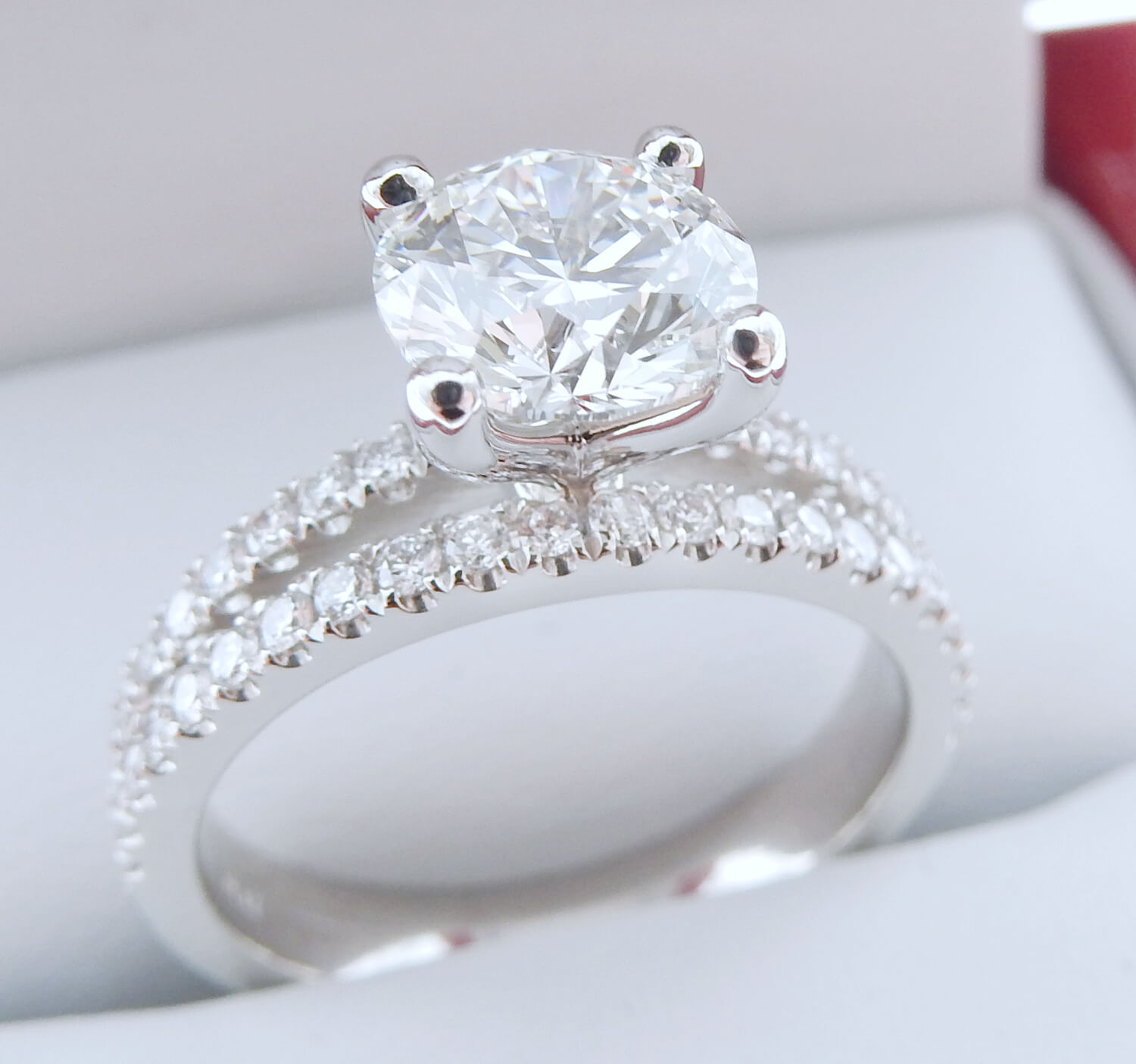 Round Brilliant Split-Shank Platinum Engagement Ring#4329 - DiamondNet