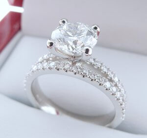 1.5ct-Round-Brilliant-GIA-Platinum-Engagement-Ring-DiamondNet.ca