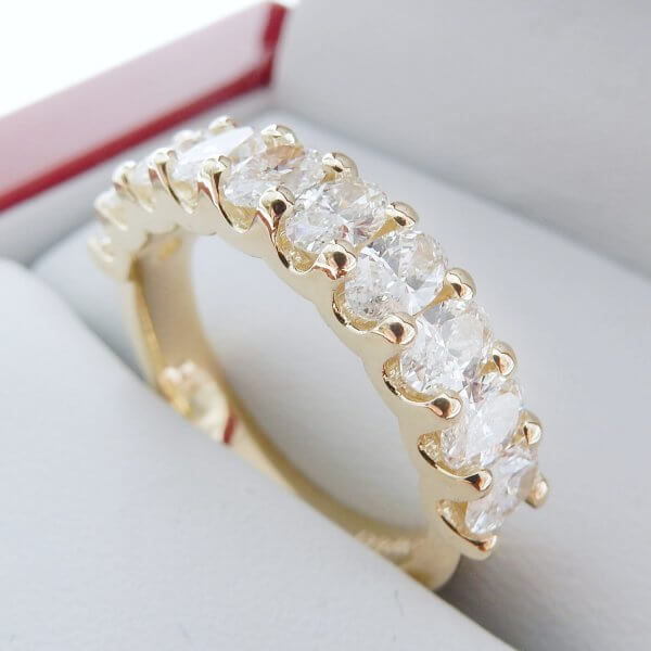 Oval-Diamond-Half-Eternity-Wedding-Band-Yellow-Gold-Diamondnet.ca (3)