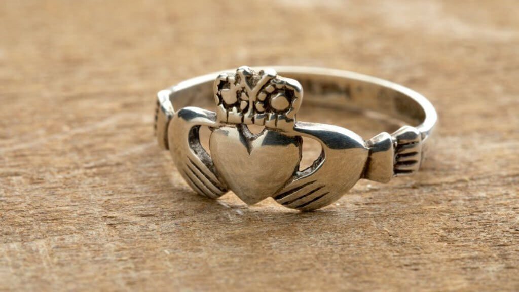 Silver Irish claddagh ring