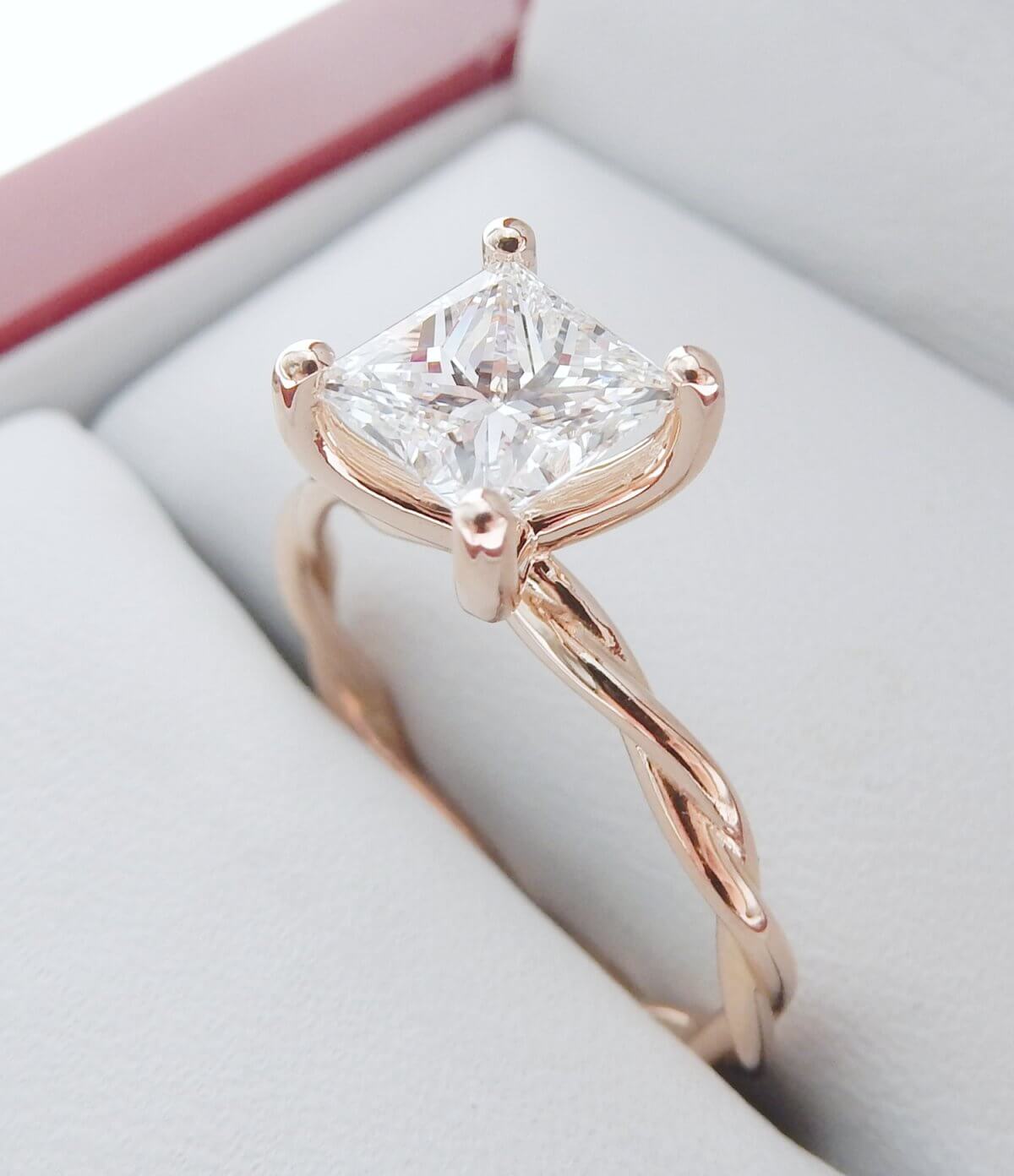 Princess-Cut-Diamond-Engagement-Ring-Rope-Design-Rosegold-GIA-certified-DiamondNet.ca