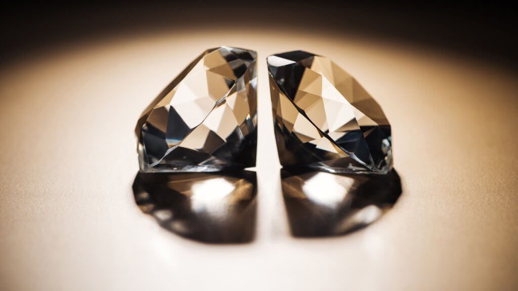 Pros and cons of labgrown diamonds