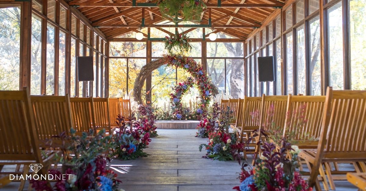 Charming wedding venue in Peller Estates Winery, offering a romantic setting and beautiful views, perfect for a dream wedding experience.